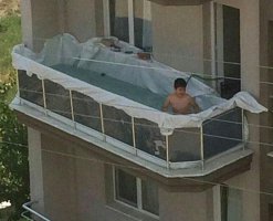 funny-pictures-of-people-living-in-future-63-5b1fd7951667e__605.jpg